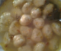 Variation von polnischen Klößen (Kopytka)