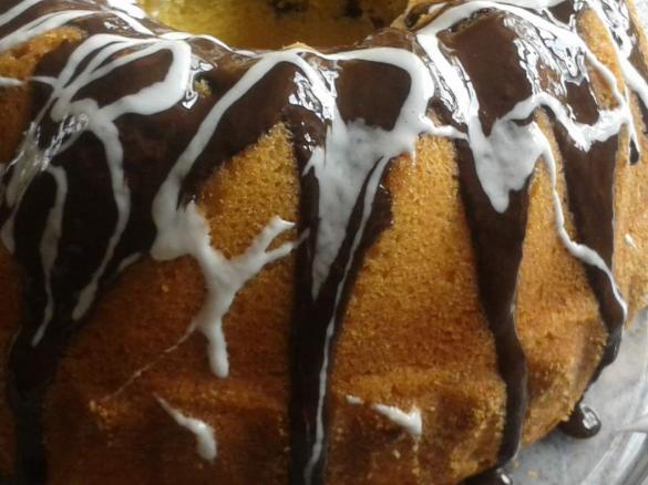 Eierlikörkuchen / Eierlikör-Marmorkuchen