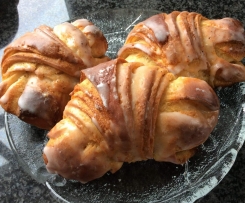 Zimt-Zucker-Croissant (Slava)