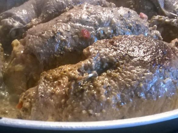 Rinder-Rouladen - ganz klassisch mit Rotwein-Sauce