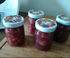 Rotwein-Rum-Pfirsiche