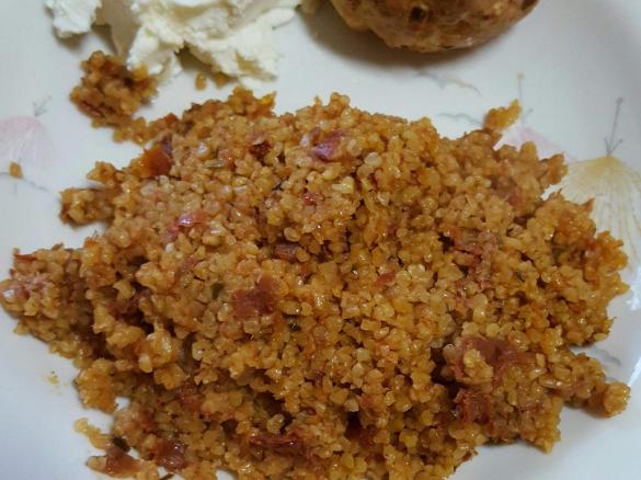 Bulgur mit getrockneten Tomaten