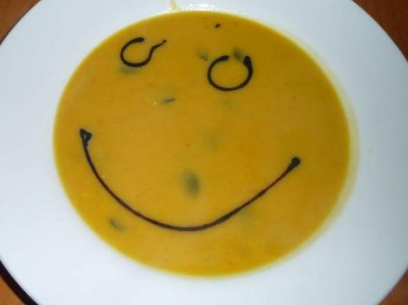 Cremige Kürbissuppe mit Curry und Ingwer (WW tauglich)