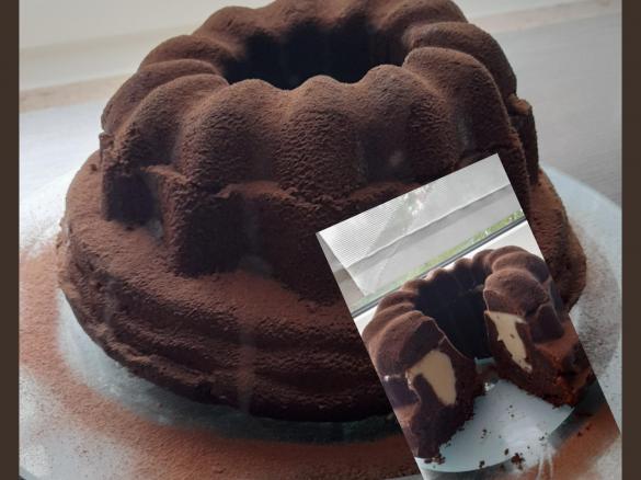 Schokoladenkuchen mit Füllung
