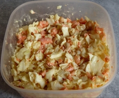 Weißkohl - Möhren- Salat mit Ananas + Cashewkerne