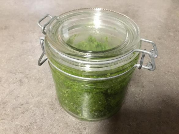 Petersilie-Walnuss-Pesto