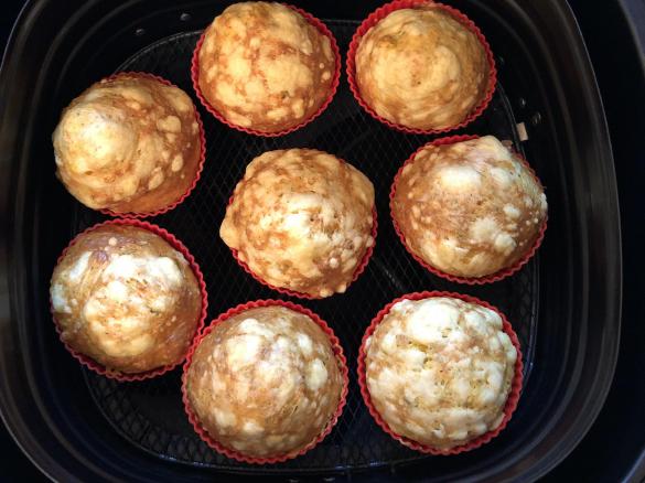 Low Carb Pizza-Muffins mit Käse im Airfryer