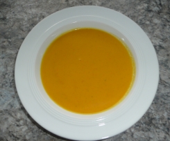 Kürbissuppe mit leichter Zitronennote