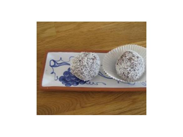 Bolas de Nelia (portugiesisch)