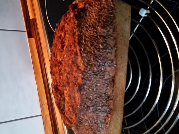 Dinkelbrot mit Nüssen