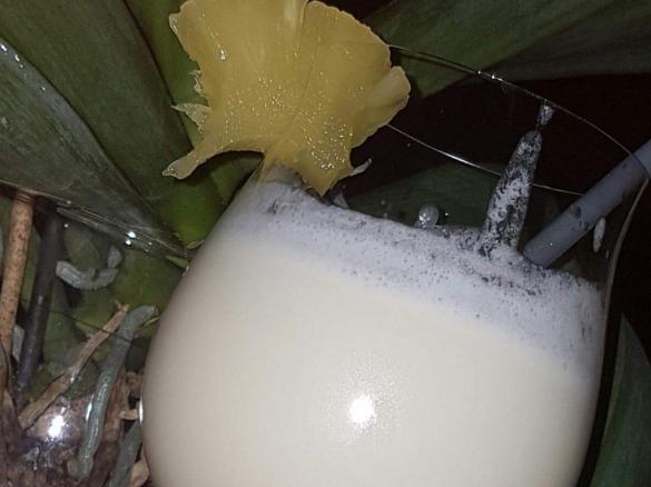Pina Colada mit gefrorenen Ananas 