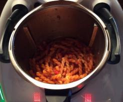 All-in-Nudeln mit Tomatensoße