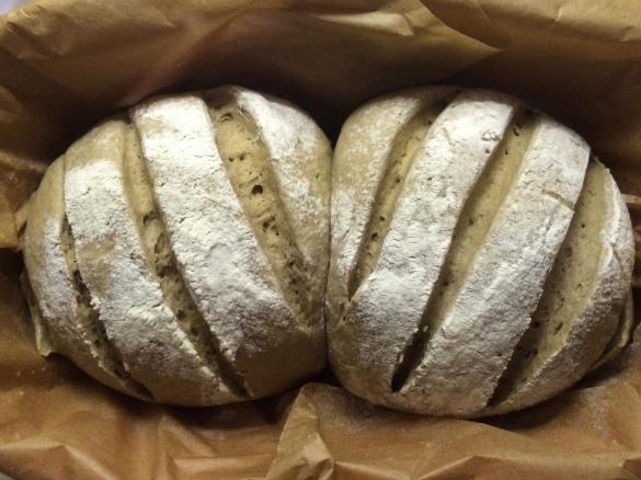 Roggenmischbrot wie vom Bäcker im Römertopf