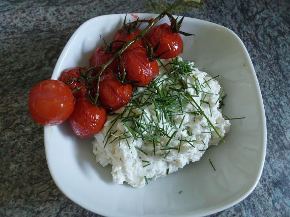 Feta - Dip mit gerösteten Cherrytomaten