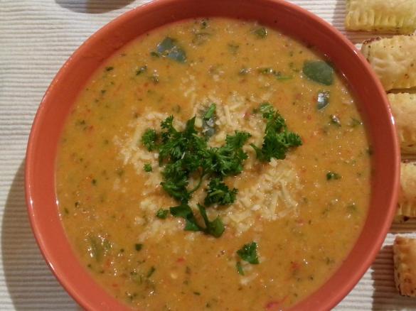Paprika - Grünkernsuppe vegan