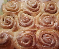 Zimtschnecken mit Creamcheese-Frosting (cinnamon rolls)