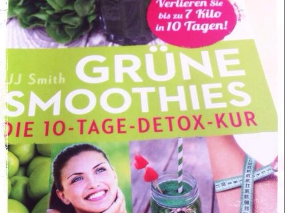 Apfel-Erdbeer-Smoothie (Detox - 2. Tag)