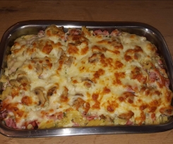 Nudelgratin mit Schinken und Champignons