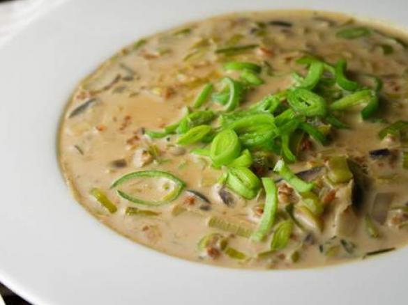Vegane "Hackfleisch-Käse-Lauch-Suppe"