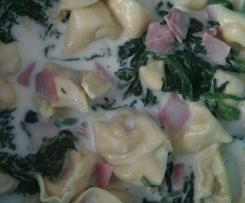 Tortellini mit Spinat- Sahnesauce