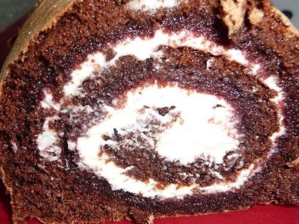 Schwarzwälder-Schoko-Rolle nach Buddy