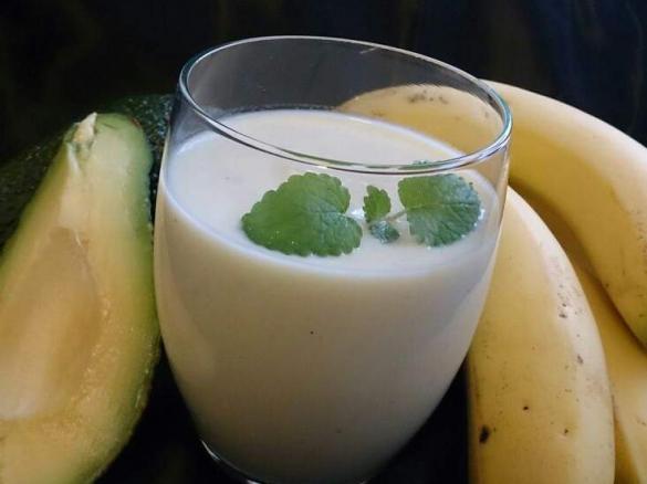 Bananen-Avocado-Shake