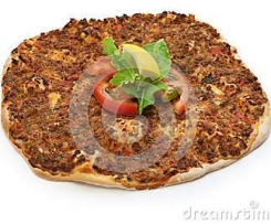 Pizza mit Hackfleischbelag im Pizzaofen Alfredo