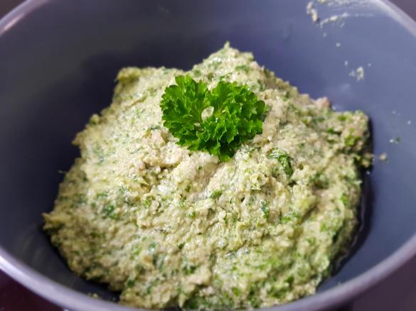 Petersilien-Pesto