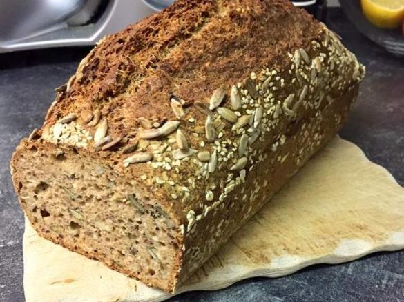 Schnelles Dinkelvollkornbrot supersaftig