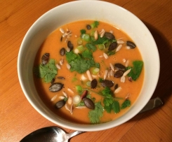 Fruchtige Curry-Kokos-Suppe