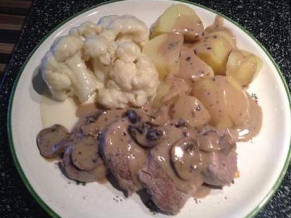 Pilzrahmlendchen mit Kartoffeln und Blumenkohl