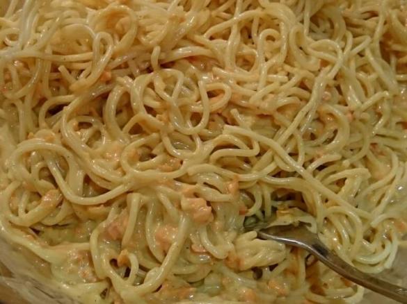 Asiatischer Spagettisalat