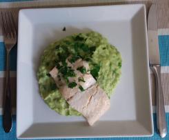 Fischfilet auf Sellerie-Erbsen-Püree