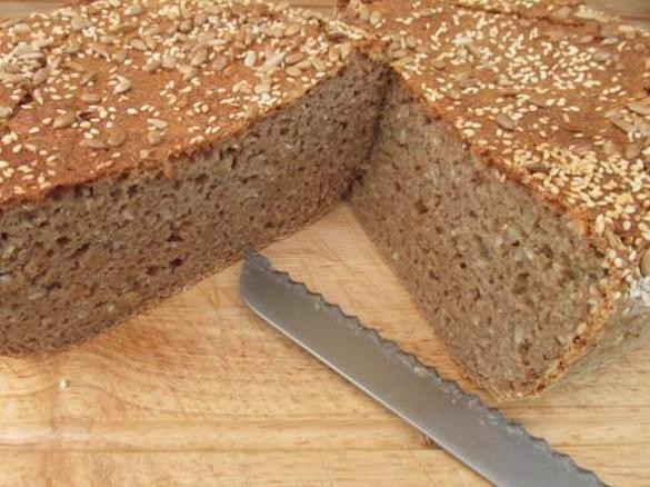 Saftiges Roggen-Dinkel Brot