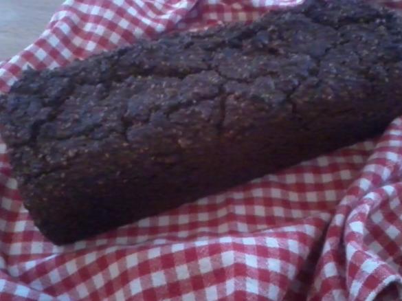 Kerniges Schwarzbrot