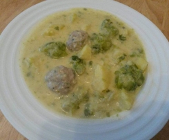 Rosenkohleintopf mit Mettbällchen