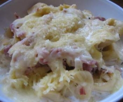 Tortellini Schinken-Käse-Sahne Auflauf