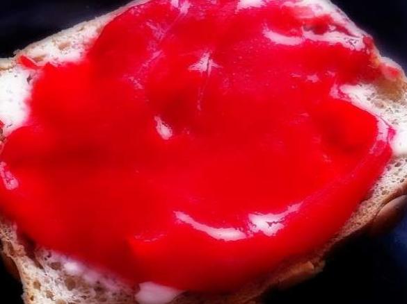 Samtige Erdbeer Marzipan Marmelade