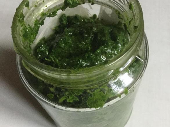 Liebstöckel-Würzpaste