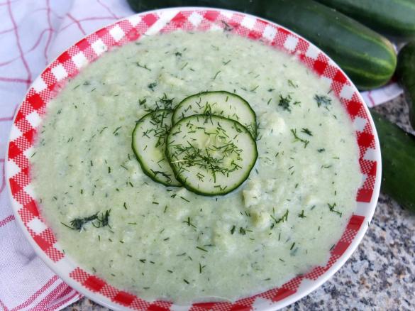 Geeiste Gurkensuppe