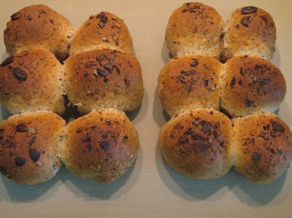 Würzige Kernenbrötchen