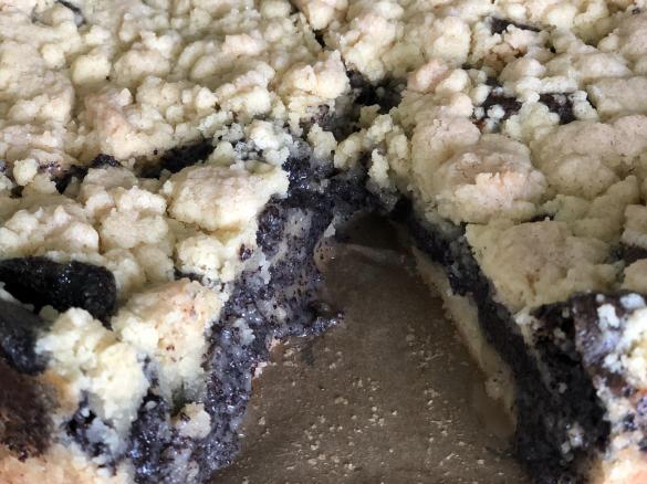 Mohnkuchen mit Streusel vegan