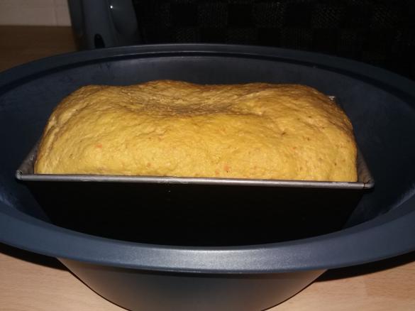 Möhren/ Haselnuss Varoma Brot