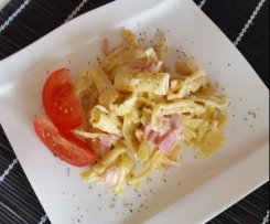 Käse-Sahne-Nudeln mit Mais