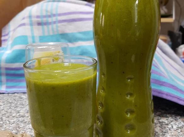 Grüner Muntermacher-Smoothie