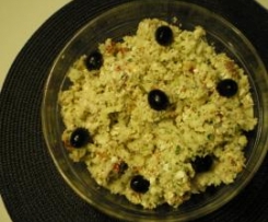 Krautsalat mit Feta und getrockneten Tomaten