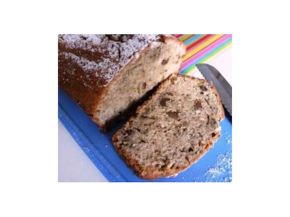 Zucchini-Kastenkuchen mit Walnüssen