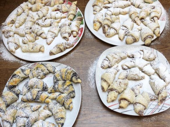 Nuss- und Mohnhörnchen