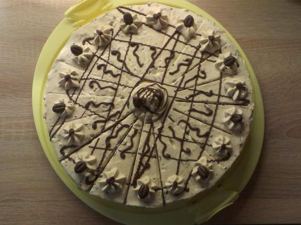 Baileys-Sahne Torte mit Nussboden 