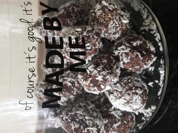 Dattelkonfekt "Energy Bites" - mit Kakao; clean eating 